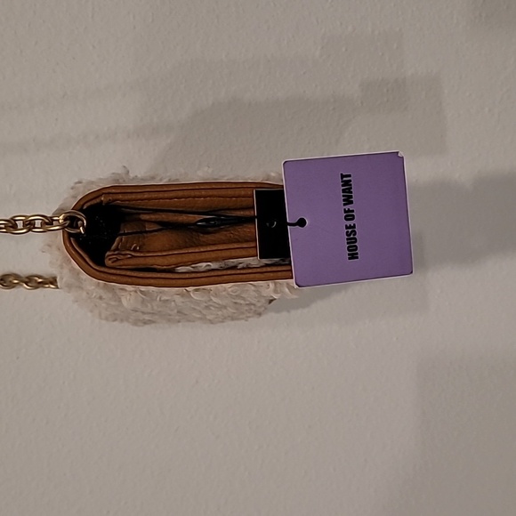 NWT House of Want HOW Wallet Cross-body Shearling - Picture 4 of 9